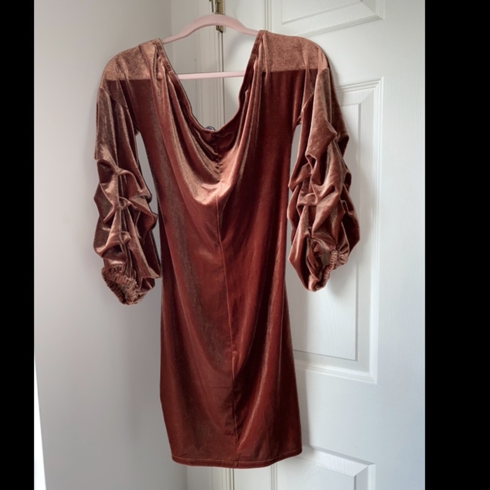 Dress Fashion Nova - Picture 3 of 5